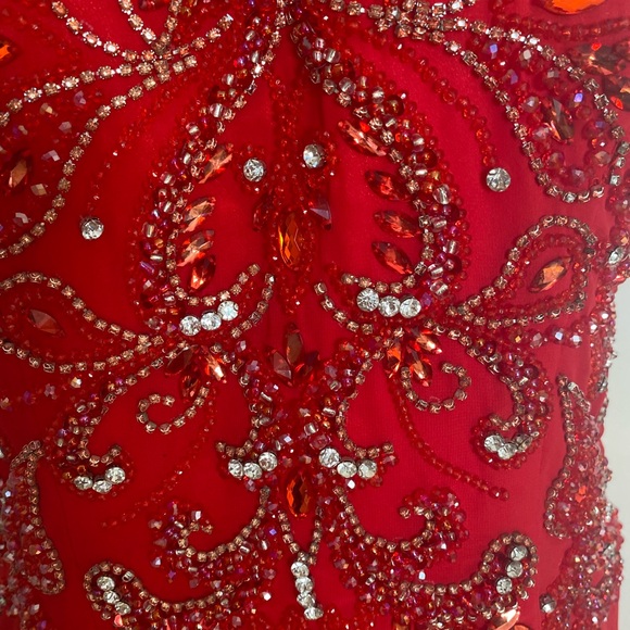 Gorgeous red Jovani evening gown sz. 10 - Picture 4 of 7
